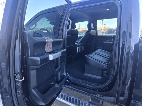 Used 2019 Ford F350 Lariat w/ Chrome Package image 12