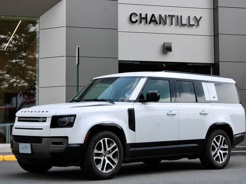 Used 2024 Land Rover Defender 130 X-Dynamic SE AWD/4WD image 1