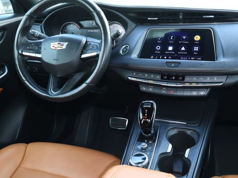 Used 2021 Cadillac XT4 Sport image 10