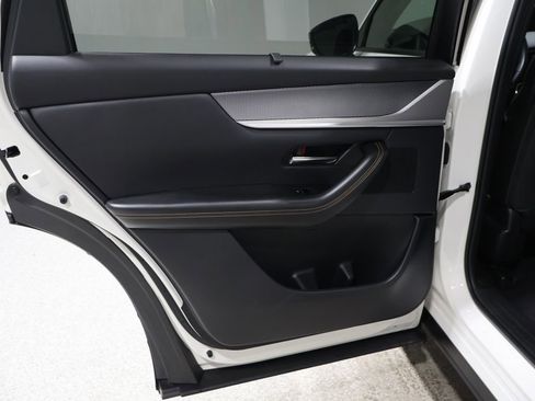 Used 2025 MAZDA CX-70 3.3 Turbo w/ Preferred Package image 19