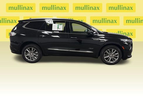 Used 2023 Buick Enclave Avenir w/ Avenir Technology Package AWD/4WD image 20