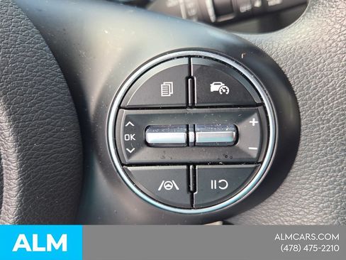Used 2025 Kia Soul LX w/ LX Technology Package FWD image 22