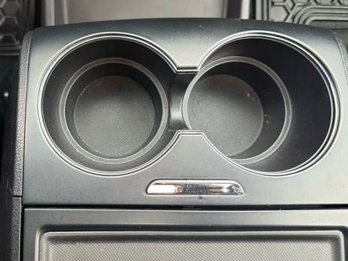 Used 2015 Toyota Sienna SE Premium image 29