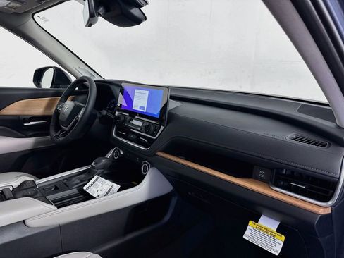 New 2026 Toyota Grand Highlander FWD image 29