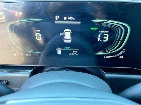 Certified 2023 Kia Niro EX Touring image 12