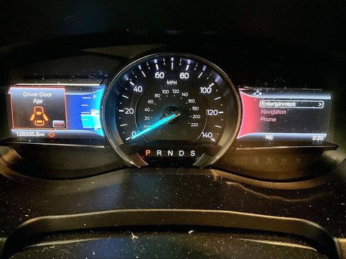 Used 2018 Ford Explorer XLT w/ Equipment Group 202A image 20