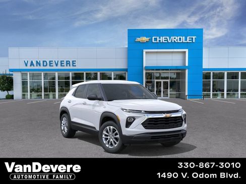 New 2026 Chevrolet TrailBlazer LS w/ LS Convenience Package AWD/4WD image 1