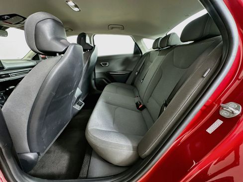 Used 2025 Kia K4 FWD image 26