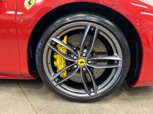Used 2018 Ferrari 488 Spider RWD image 15