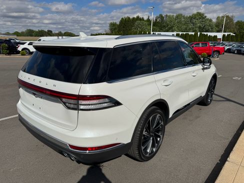 Used 2022 Lincoln Aviator Reserve w/ Equipment Group 201A AWD/4WD image 8