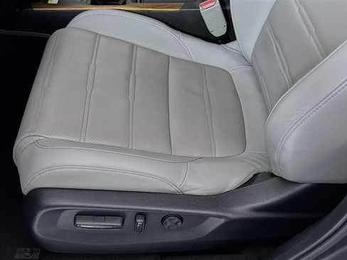 Used 2020 Honda CR-V Touring image 19