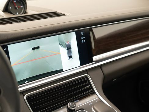 Certified 2023 Porsche Panamera 4 Platinum Edition image 25