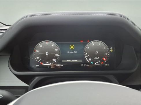 Used 2025 Land Rover Defender 110 S image 28