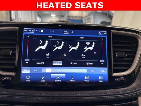 Used 2021 Chrysler Pacifica Touring-L image 23