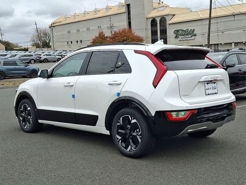 New 2025 Kia Niro Wind w/ Wind Preserve Package image 3