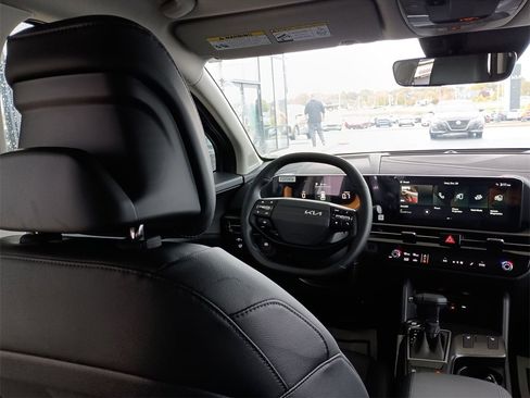 New 2026 Kia Sportage EX w/ EX Panorama Roof Package image 15