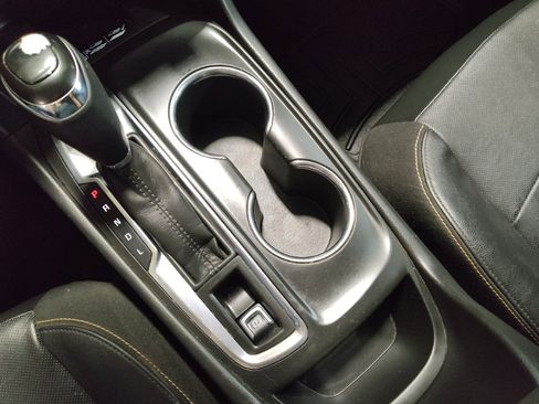 Used 2018 Chevrolet Equinox Premier FWD image 26