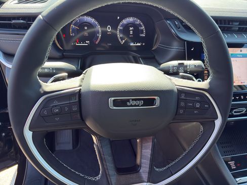 New 2026 Jeep Grand Cherokee L 4WD image 15