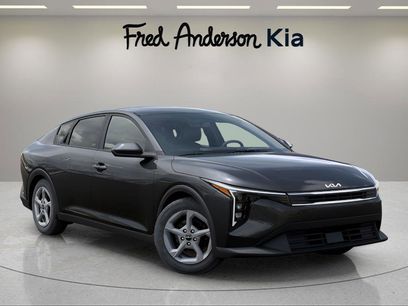 New 2025 Kia K4 LXS