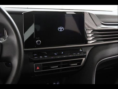 Used 2025 Toyota Camry LE FWD image 9