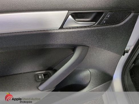Used 2013 Volkswagen Passat 2.5 SE FWD image 26