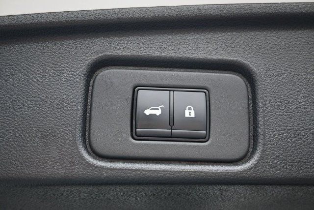 Used 2025 Nissan Pathfinder SV FWD image 26