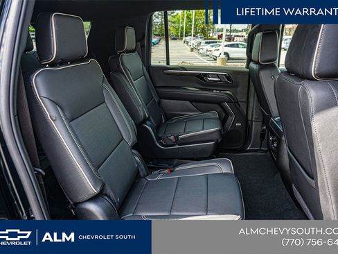 New 2025 Chevrolet Suburban Premier AWD/4WD image 22