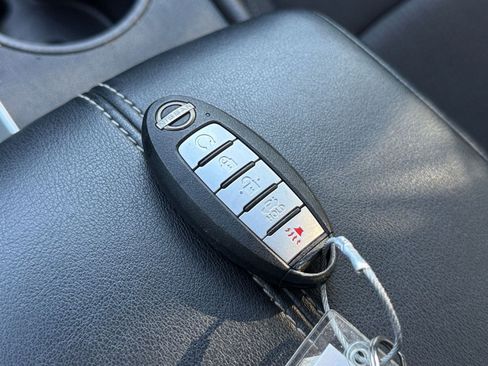 Used 2025 Nissan Altima 2.5 SV FWD image 21