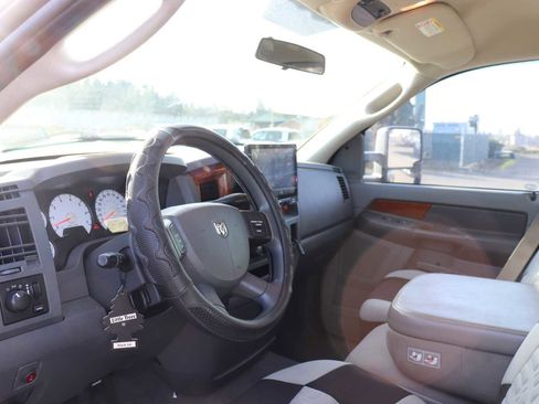 Used 2006 Dodge Ram 1500 Truck SLT image 10