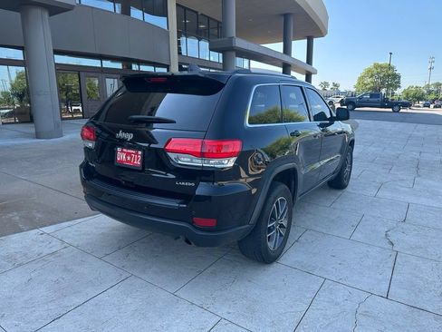 Used 2019 Jeep Grand Cherokee Laredo w/ 18" Wheel & 8.4" Radio Group AWD/4WD image 6