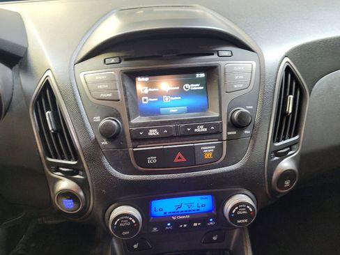 Used 2015 Hyundai Tucson Limited FWD image 25