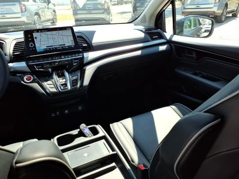 Used 2025 Honda Odyssey Touring image 15