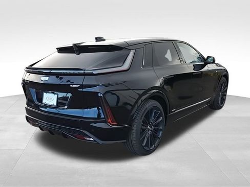 New 2026 Cadillac Lyriq V AWD/4WD image 8