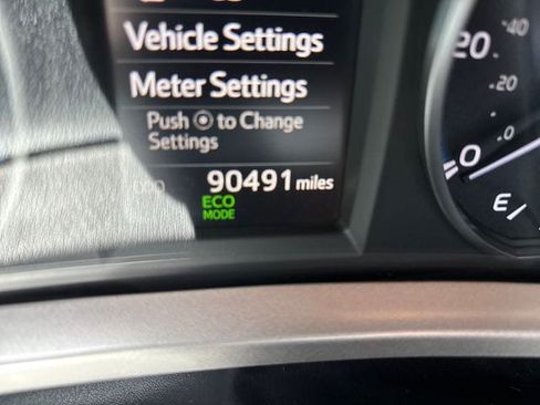 Used 2017 Toyota RAV4 XLE w/ All Weather Liner Package AWD/4WD image 16