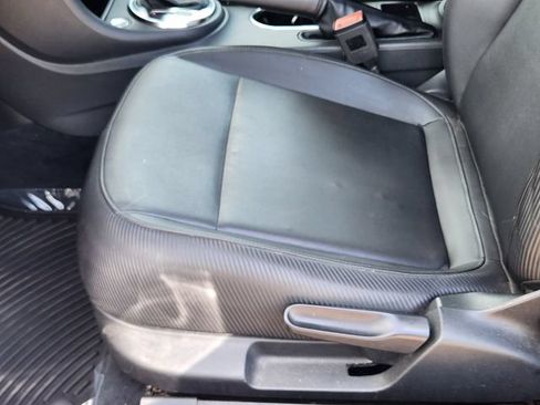 Used 2013 Volkswagen Beetle TDI FWD image 12
