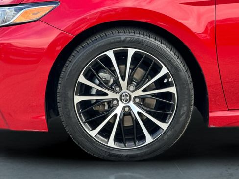 Used 2019 Toyota Camry SE FWD image 23