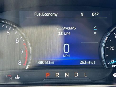 Used 2022 Ford Explorer XLT w/ Equipment Group 202A AWD/4WD image 18