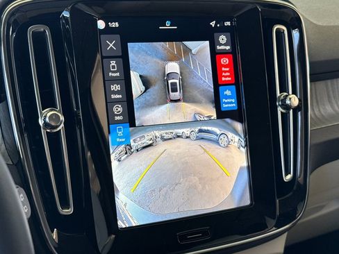 New 2026 Volvo XC40 B5 Plus w/ Protection Package Premier image 19