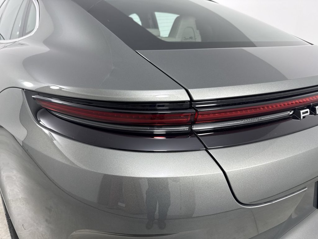 New 2026 Porsche Panamera 4 AWD/4WD image 18