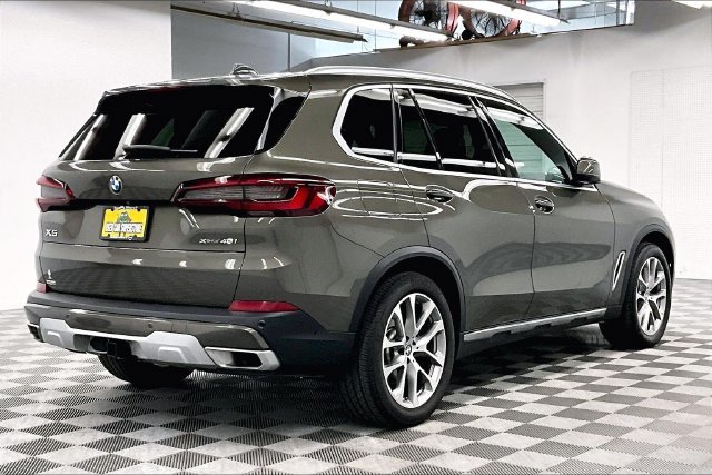 Used 2023 BMW X5 xDrive40i AWD/4WD image 13