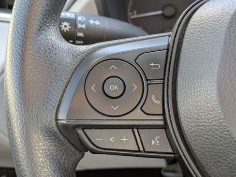 Used 2023 Toyota Corolla Cross L image 15