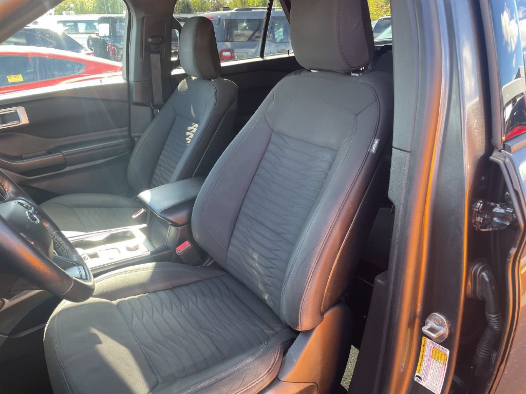 Used 2020 Ford Explorer XLT w/ Class III Trailer Tow Package AWD/4WD image 10