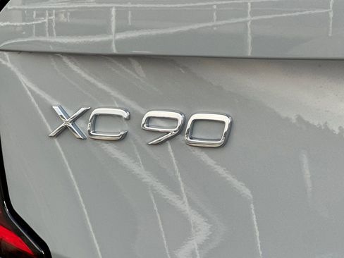 New 2026 Volvo XC90 T8 Ultra w/ Protection Package Premier AWD/4WD image 12
