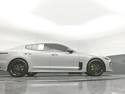 Used 2023 Kia Stinger GT2 image 33
