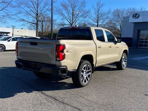 Used 2023 Chevrolet Colorado Z71 w/ Z71 Convenience Package 2 image 5