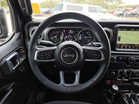 Used 2023 Jeep Wrangler Unlimited Rubicon 4xe AWD/4WD image 14