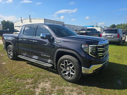 Used 2022 GMC Sierra 1500 SLT AWD/4WD image 11