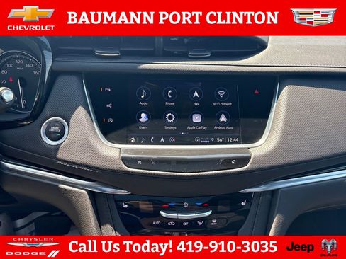 Used 2022 Cadillac XT5 Premium Luxury w/ Technology Package AWD/4WD image 18