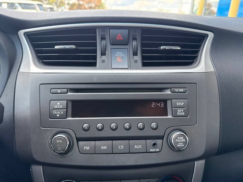 Used 2013 Nissan Sentra SV FWD image 17