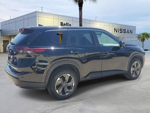 Used 2025 Nissan Rogue SV FWD image 7